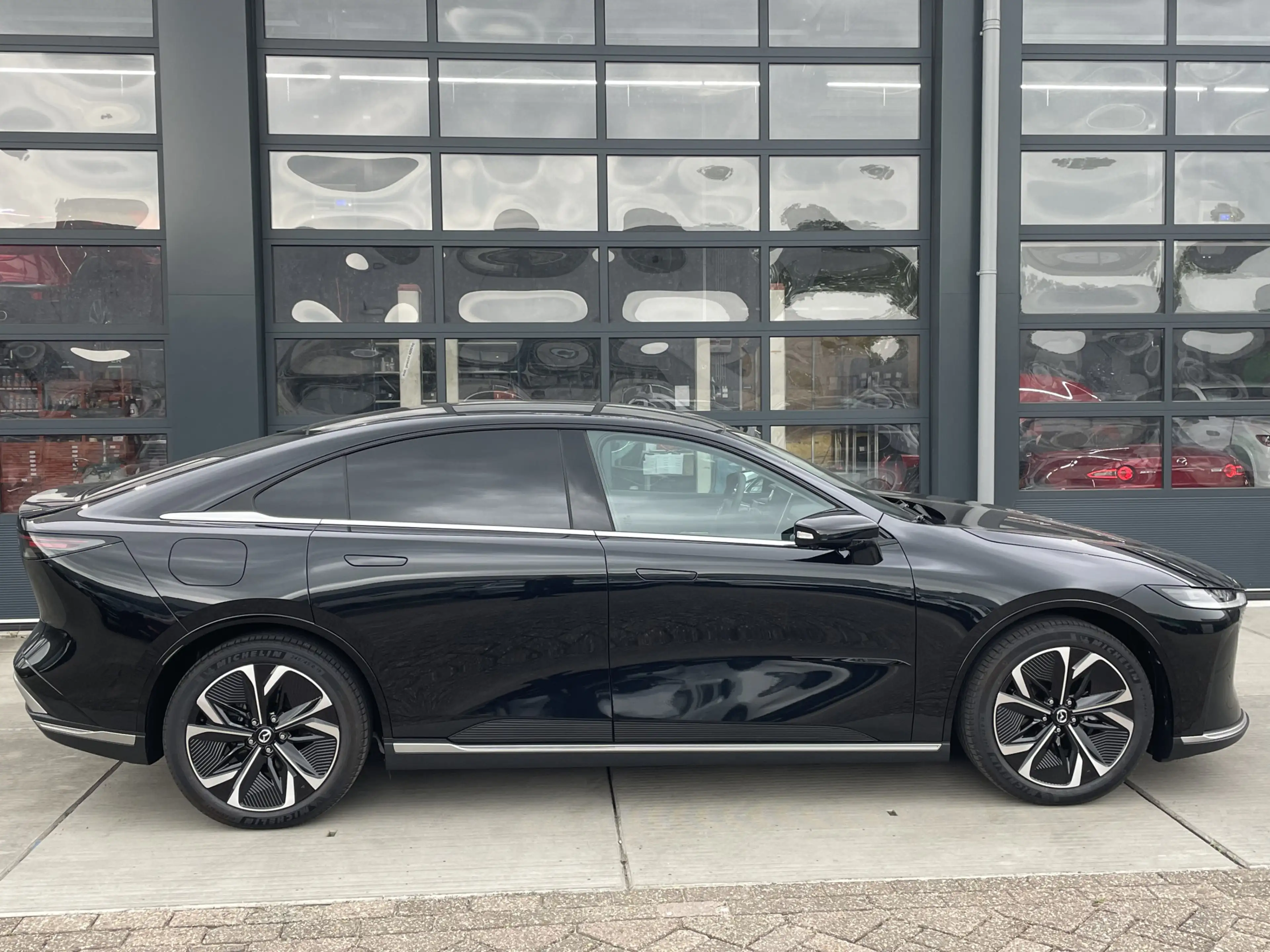 Mazda 6e Takumi Business Edition 68.8 kWh NAVI | APPLE CARP — photo 4
