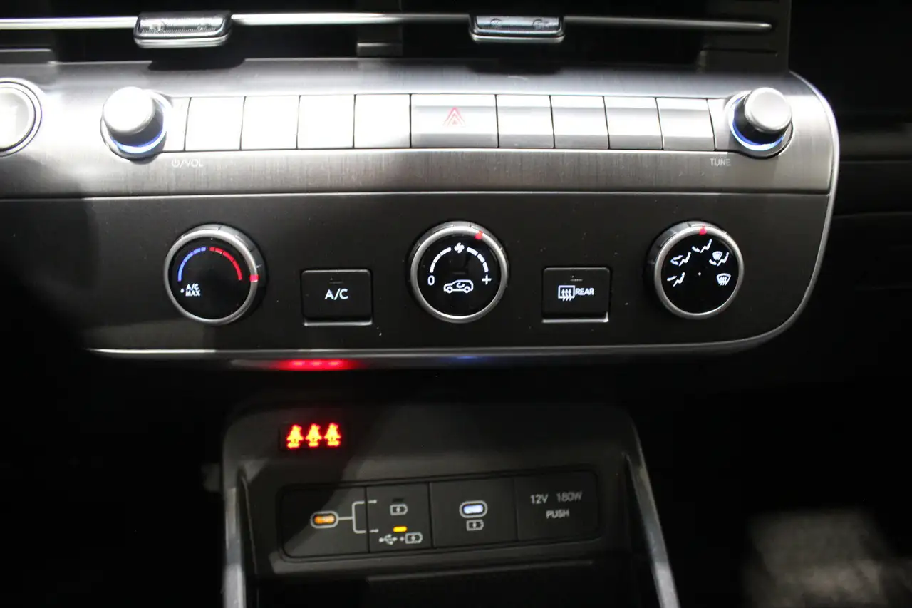 Hyundai KONA снимка Hyundai KONA