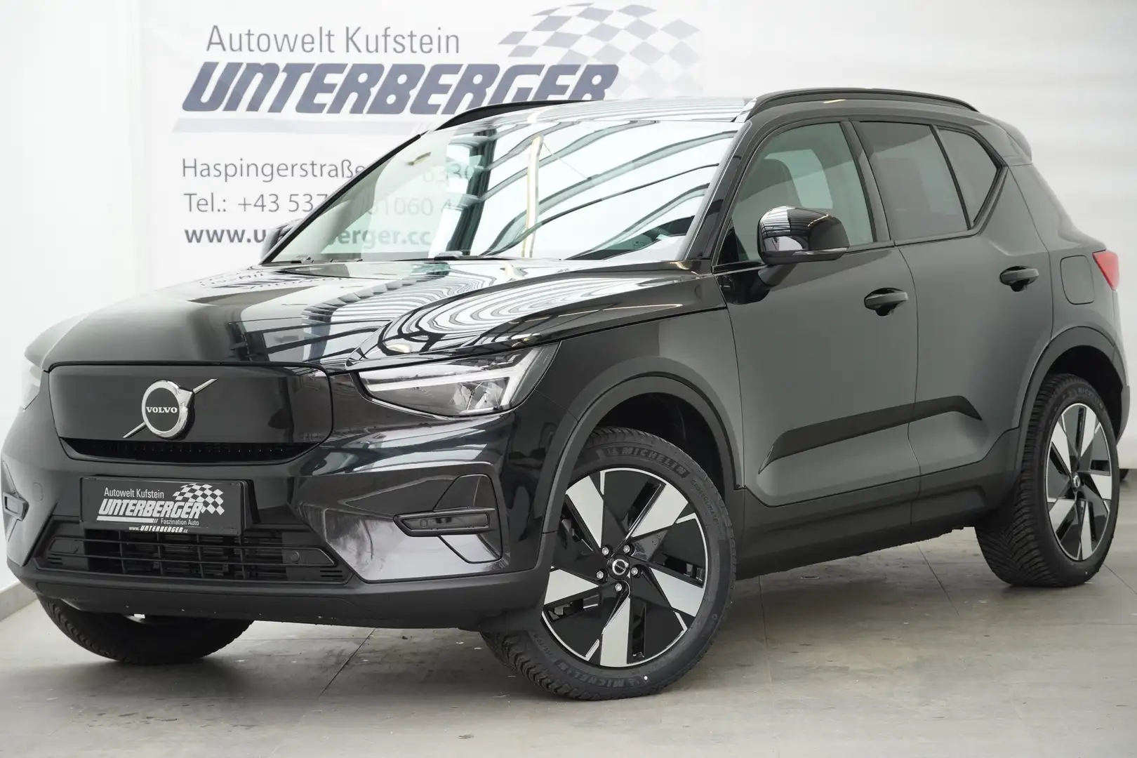 Volvo XC40 XC40 Recharge Pure Electric MY24 Schwarz - 2