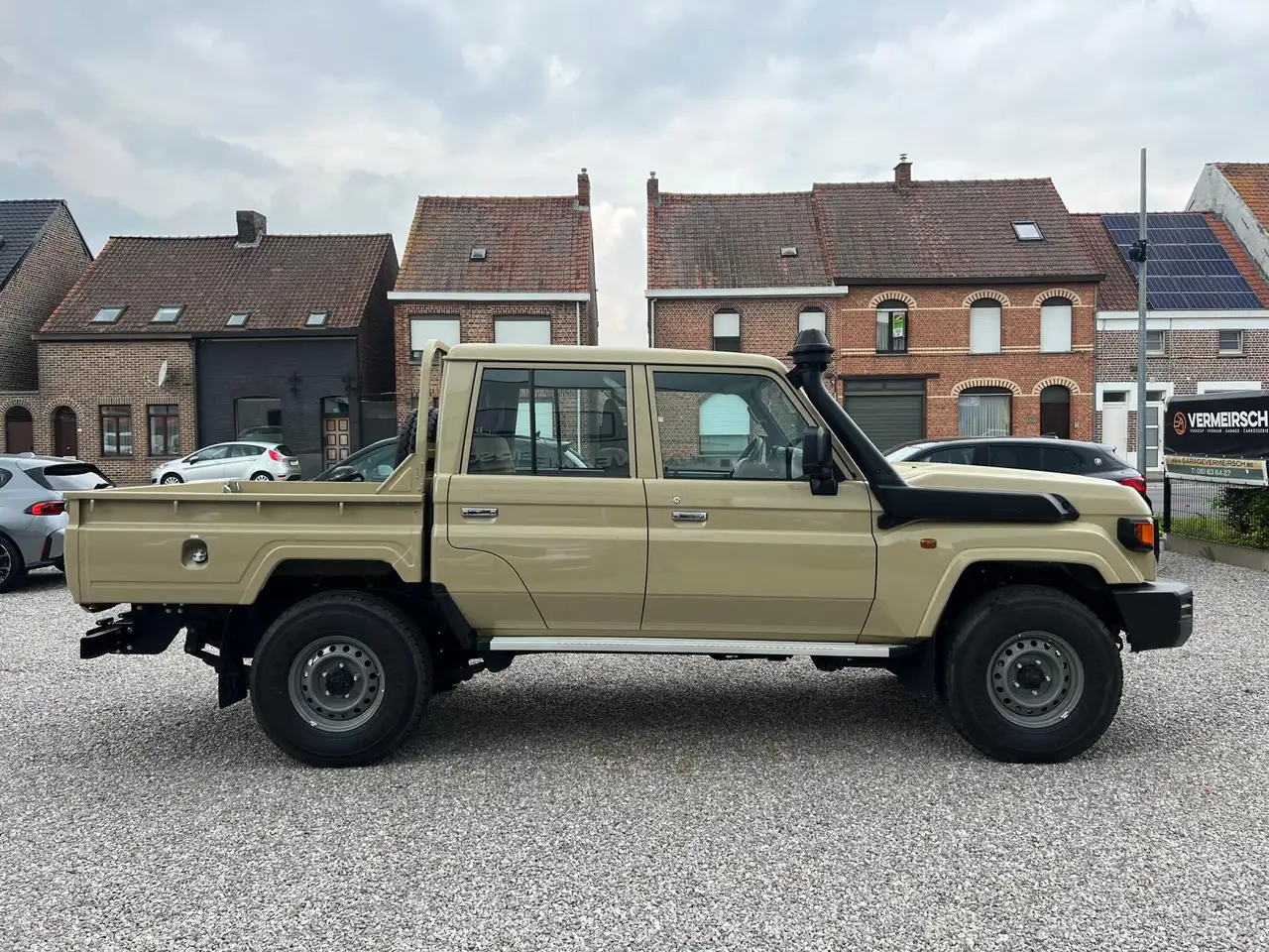 Toyota Land Cruiser 70 SERIE*LC79*V6-BENZINE*AUTOMAAT*NEW CAR*5-PLAATSEN*LICHTE VRACHT*AIRCO*74000 EX* — foto 4
