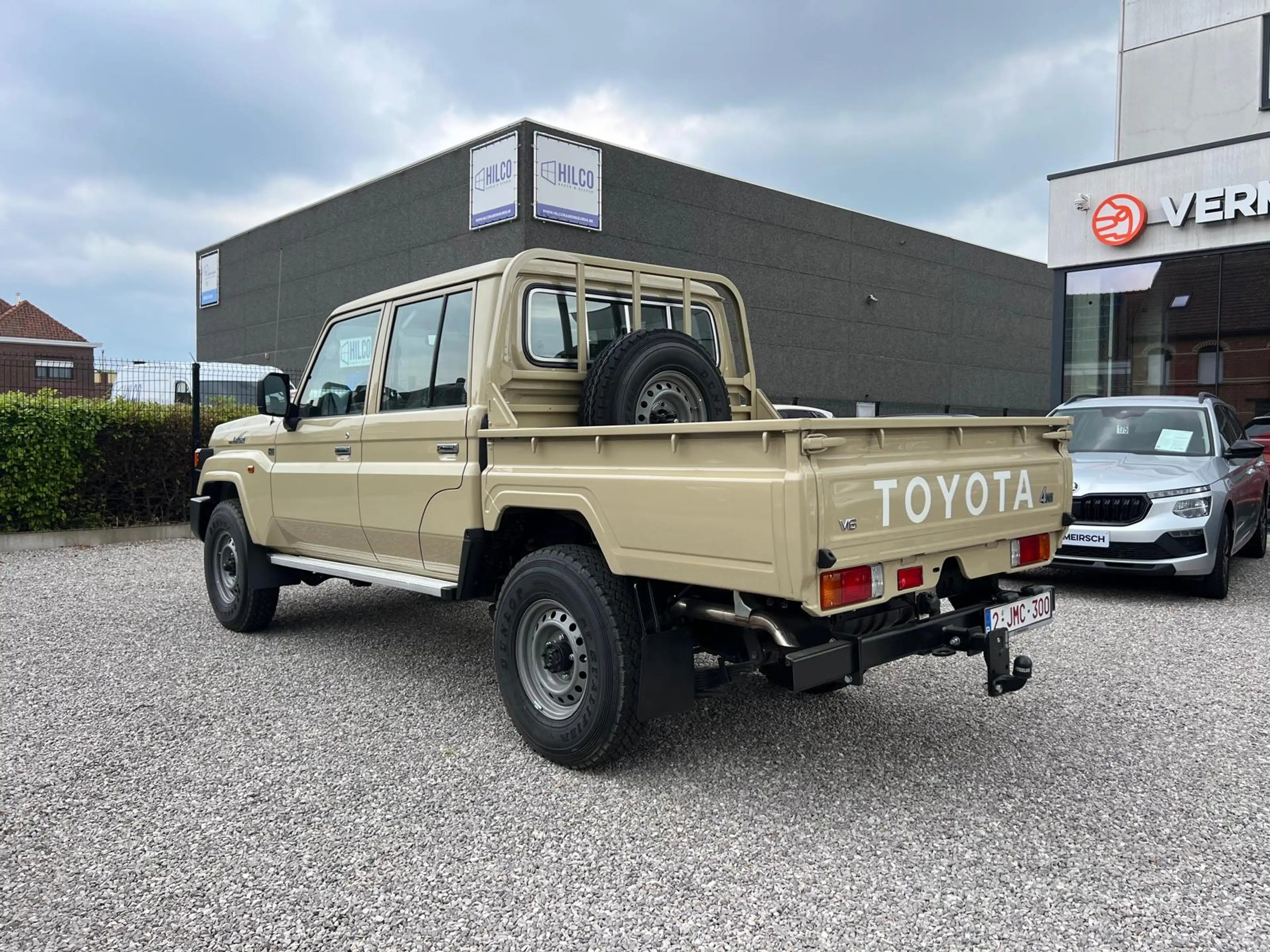 Toyota Land Cruiser 70 SERIE*LC79*V6-BENZINE*AUTOMAAT*NEW CAR*5-PLAATSEN*LICHTE VRACHT*AIRCO*74000 EX* — photo 7