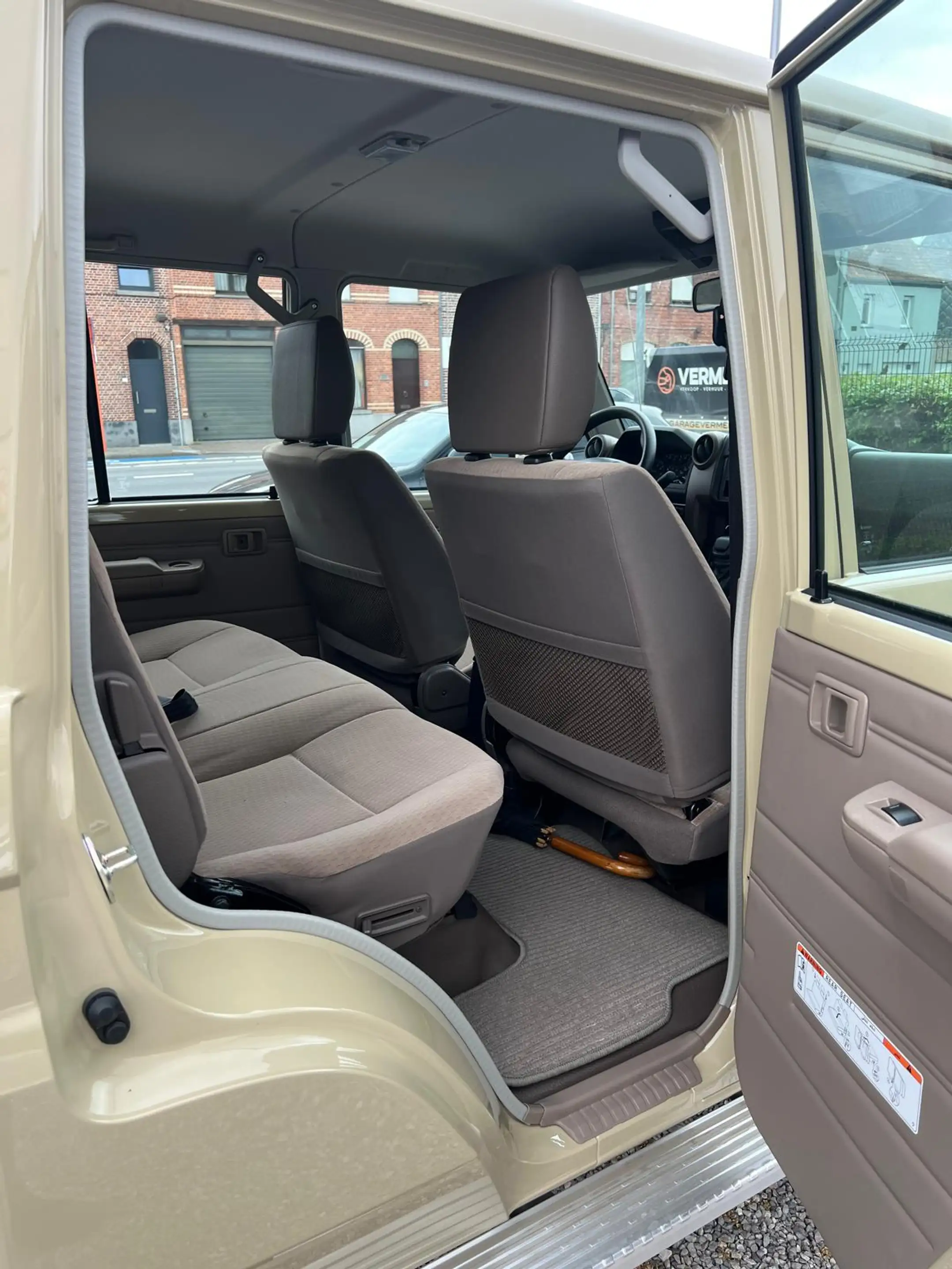 Toyota Land Cruiser 70 SERIE*LC79*V6-BENZINE*AUTOMAAT*NEW CAR*5-PLAATSEN*LICHTE VRACHT*AIRCO*74000 EX* — photo 10