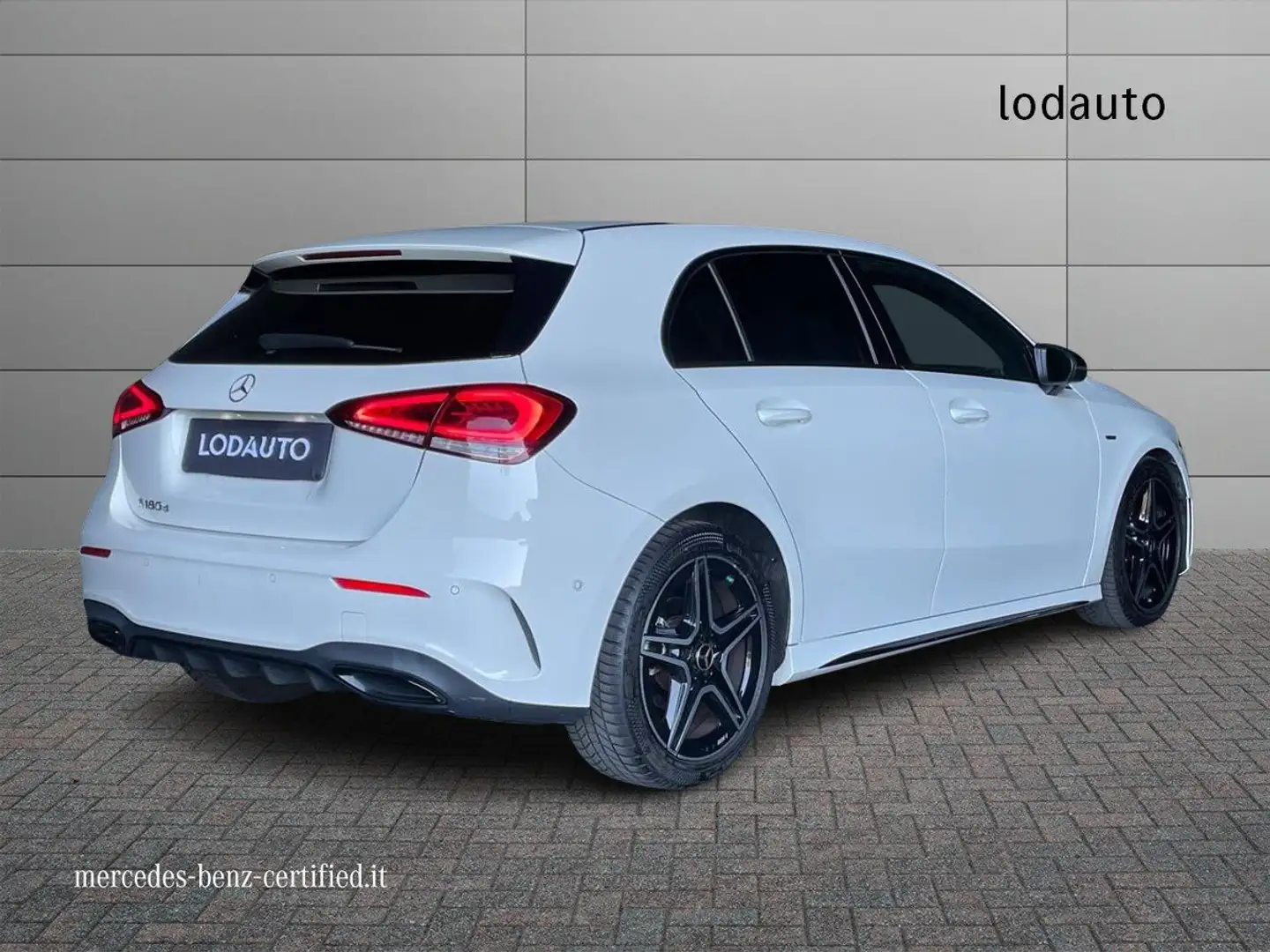 Mercedes-Benz A 180 A 180 d Automatic Premium limited edition Bílá - 2