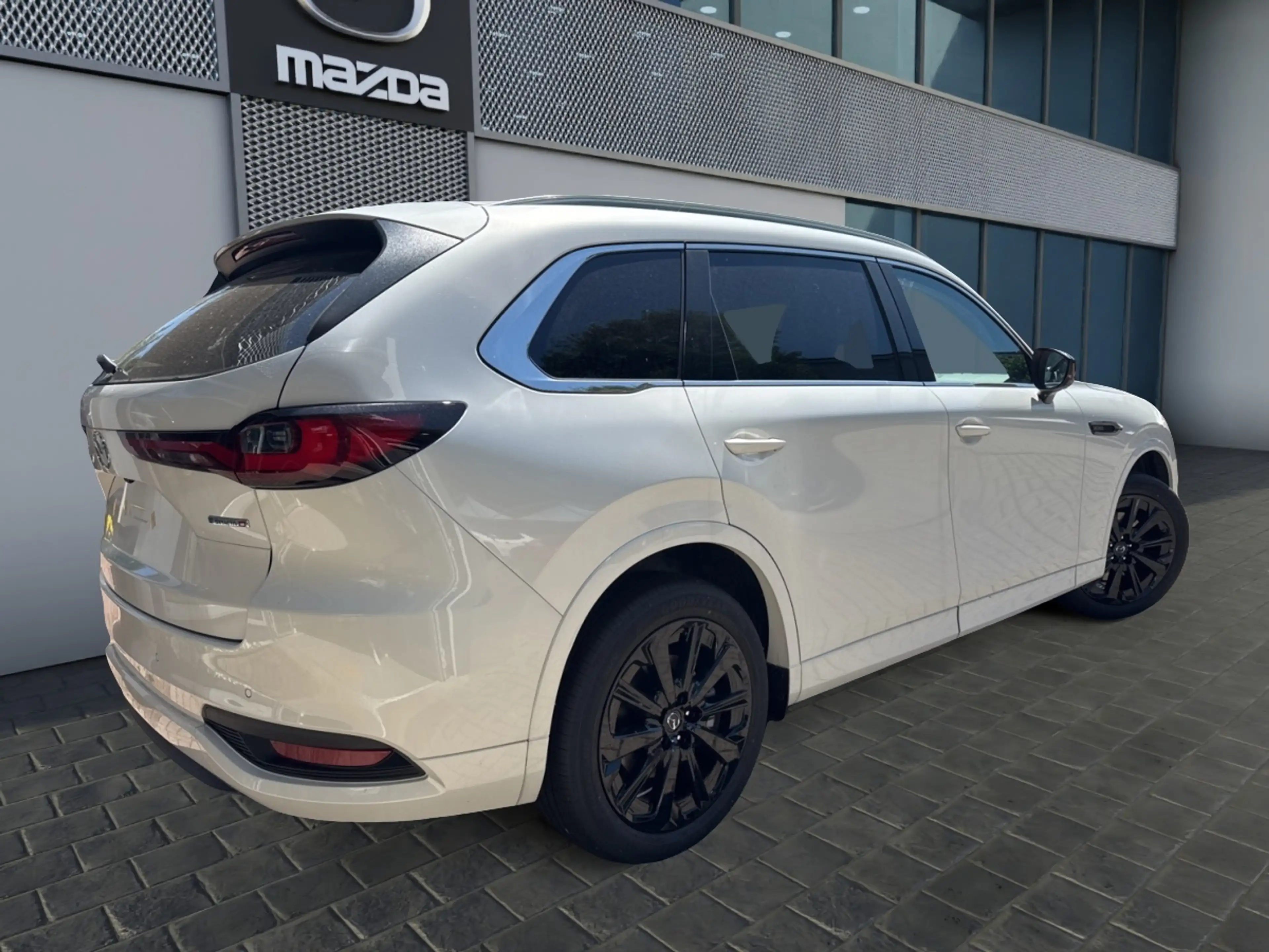 Mazda CX-80 e-SKYACTIV-D 254 AWD 8AT HOMURA PLUS CAPTAIN SEATS — photo 4