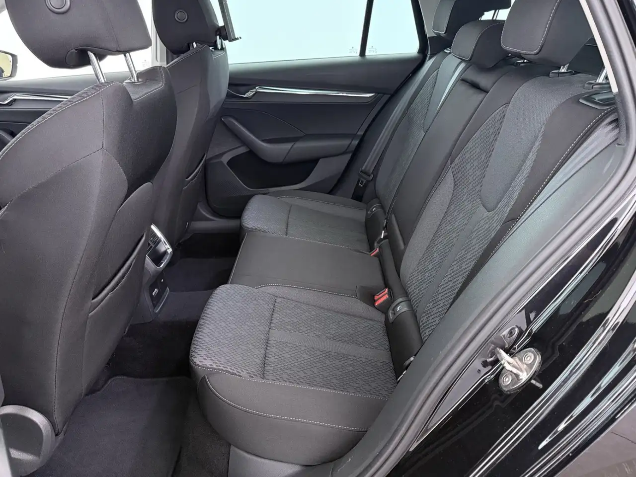 Skoda Octavia Combi 1.0 TSI Style Aut MATRIX RADAR NAVI, миниатюра 26