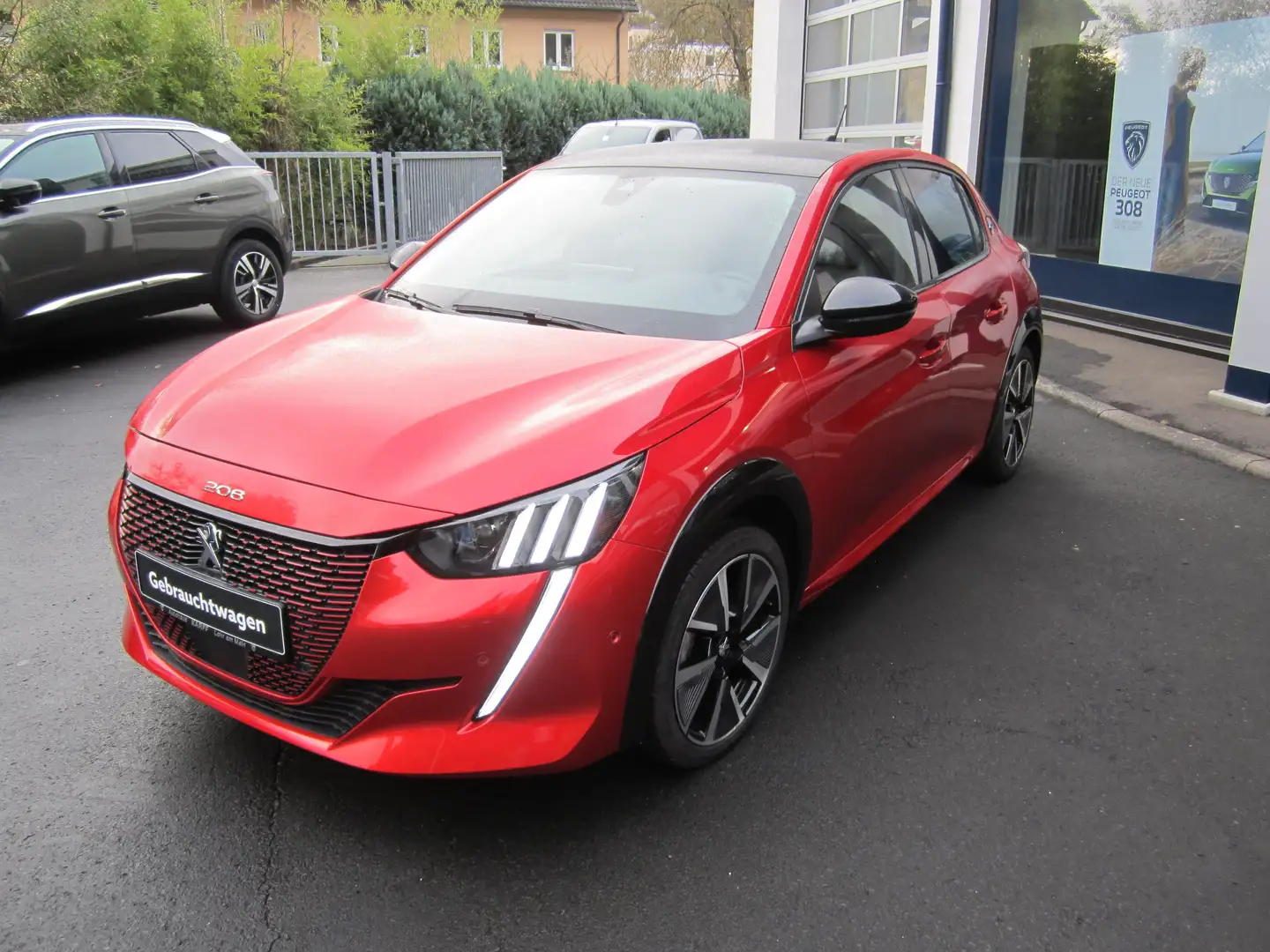 Peugeot e-208 GT Elektromotor  136 Rot - 2
