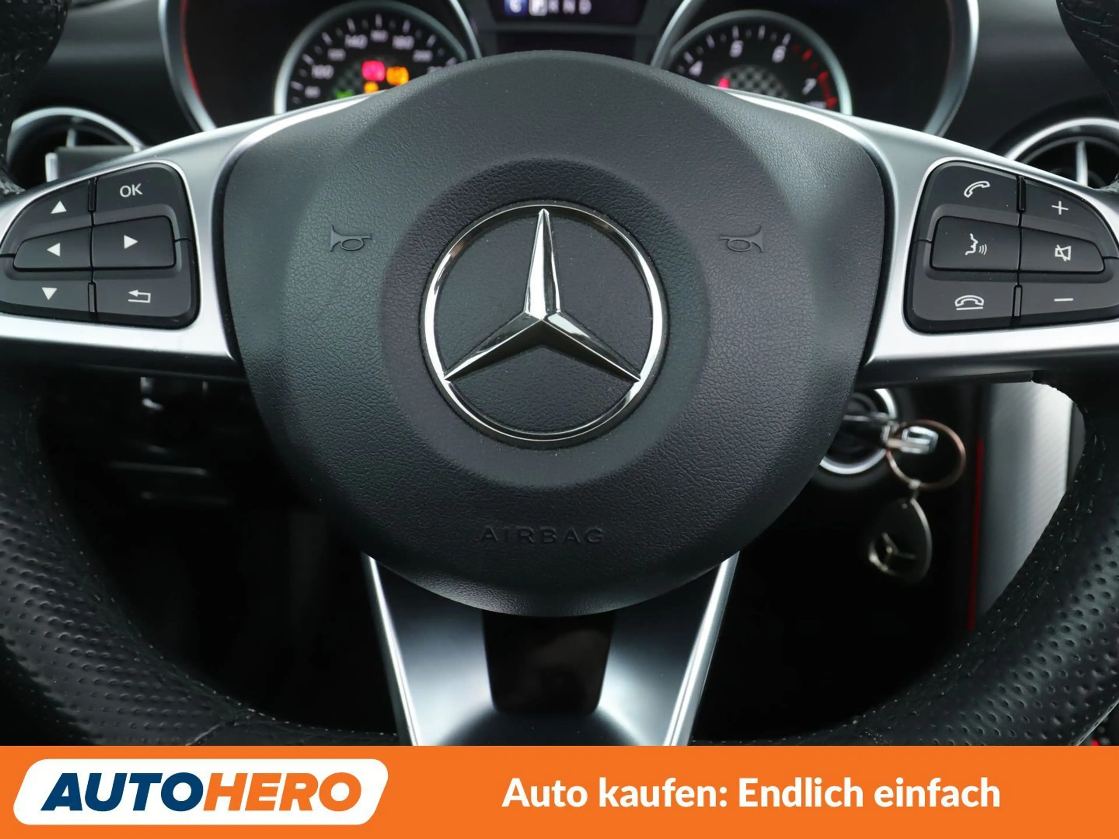 Mercedes-Benz SLC 300 AMG Line Aut.*NAVI*PDC*TEMPO* — photo 13