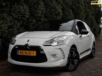 1.6 So Chic in White