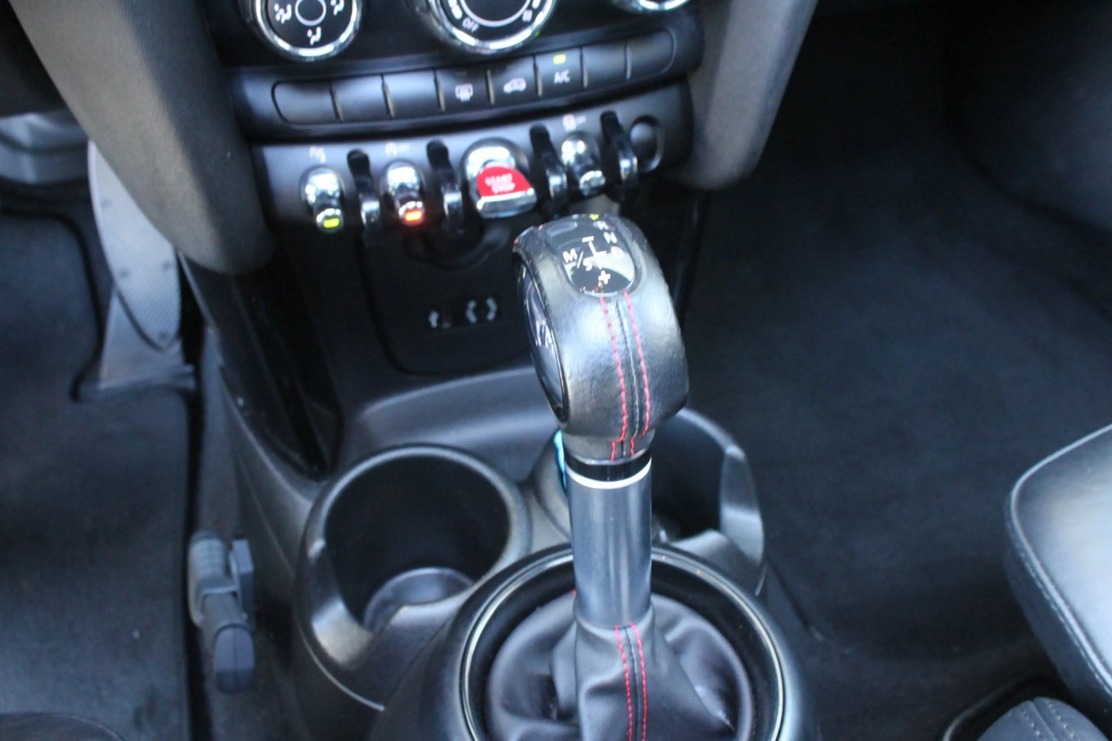 MINI Cooper S 2.0 192pk Serious Business AUTOMAAT Panoramadak NL — photo 15