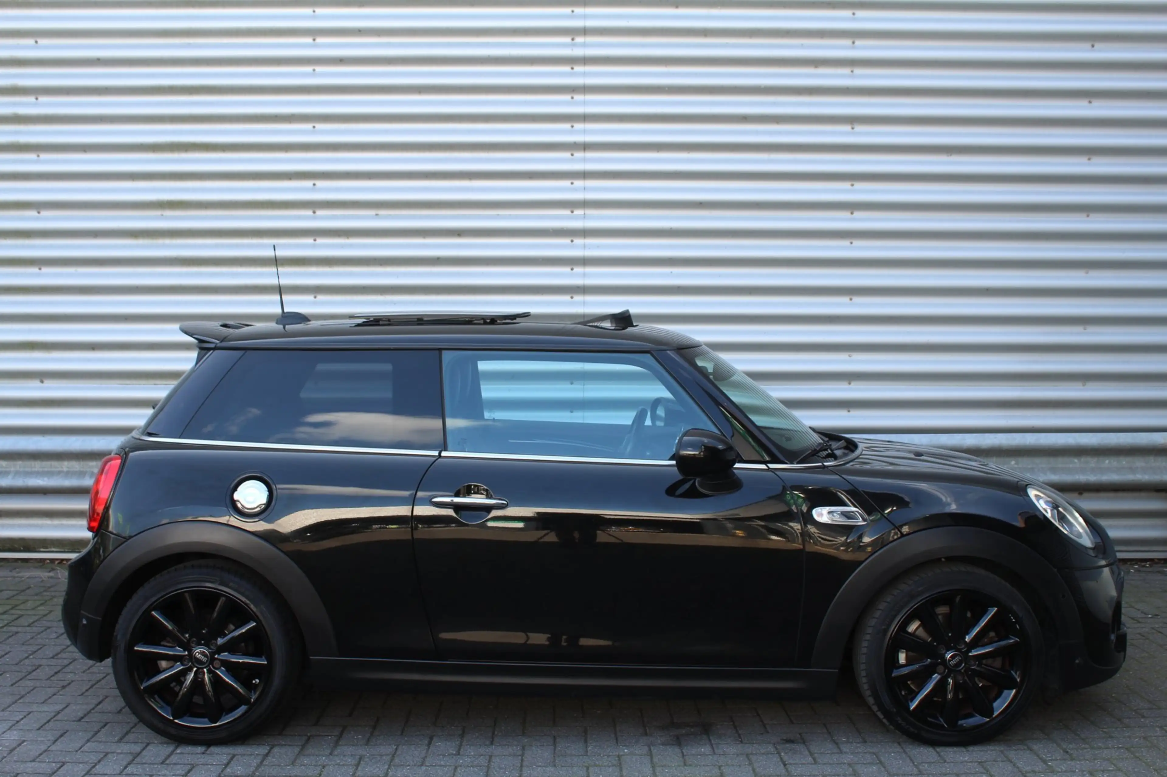 MINI Cooper S 2.0 192pk Serious Business AUTOMAAT Panoramadak NL — photo 4