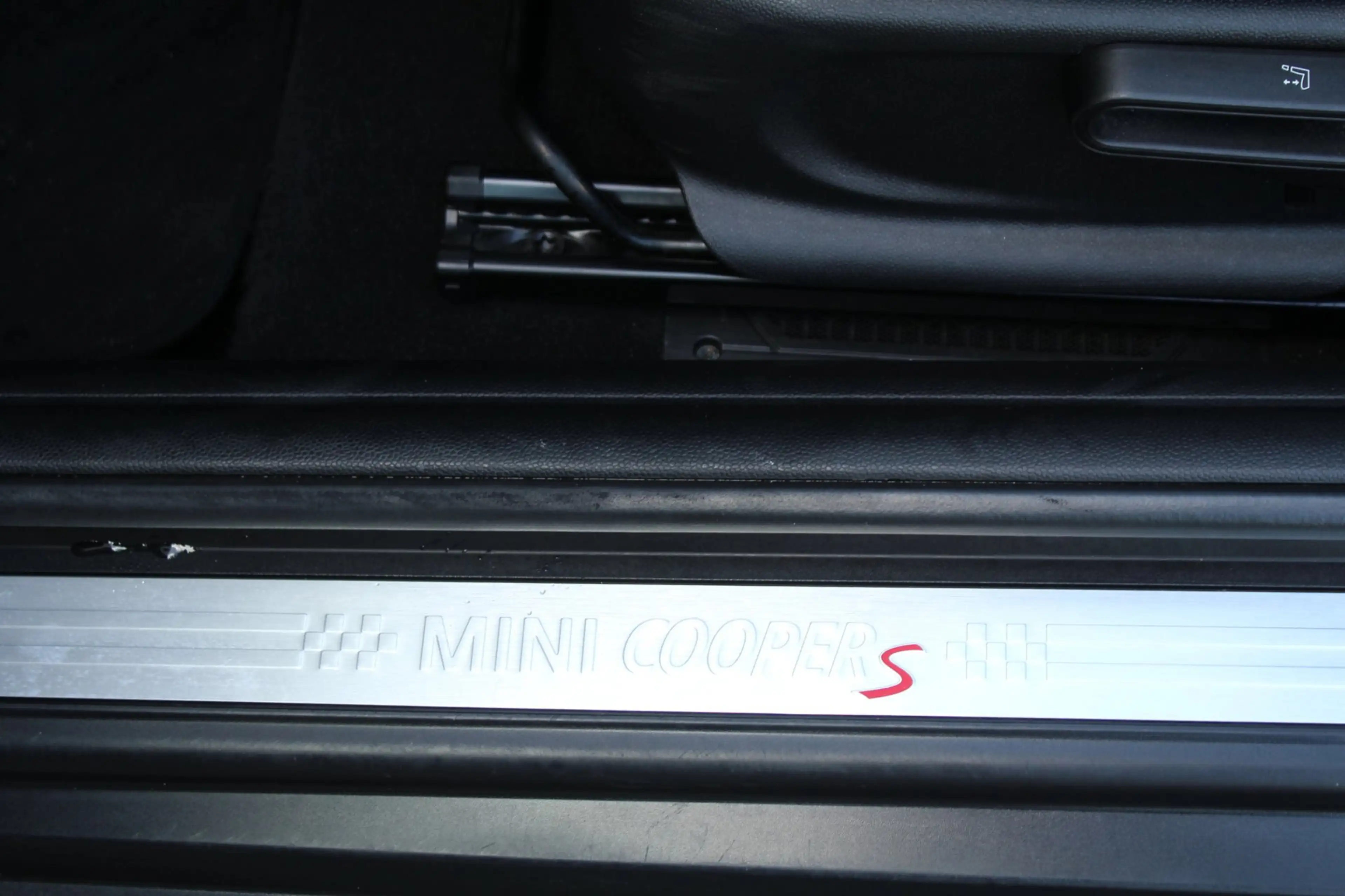 MINI Cooper S 2.0 192pk Serious Business AUTOMAAT Panoramadak NL — photo 20