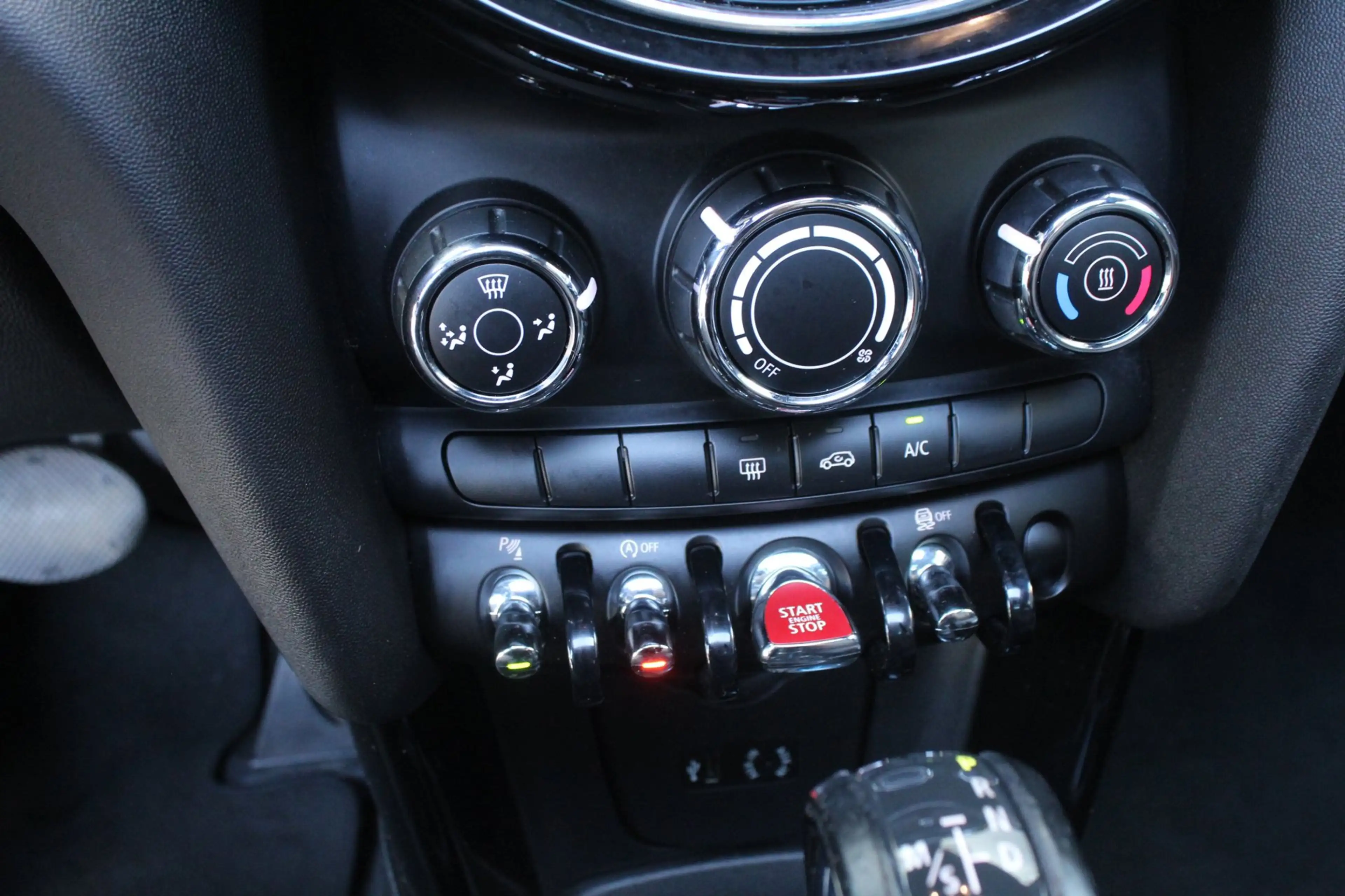 MINI Cooper S 2.0 192pk Serious Business AUTOMAAT Panoramadak NL — photo 14