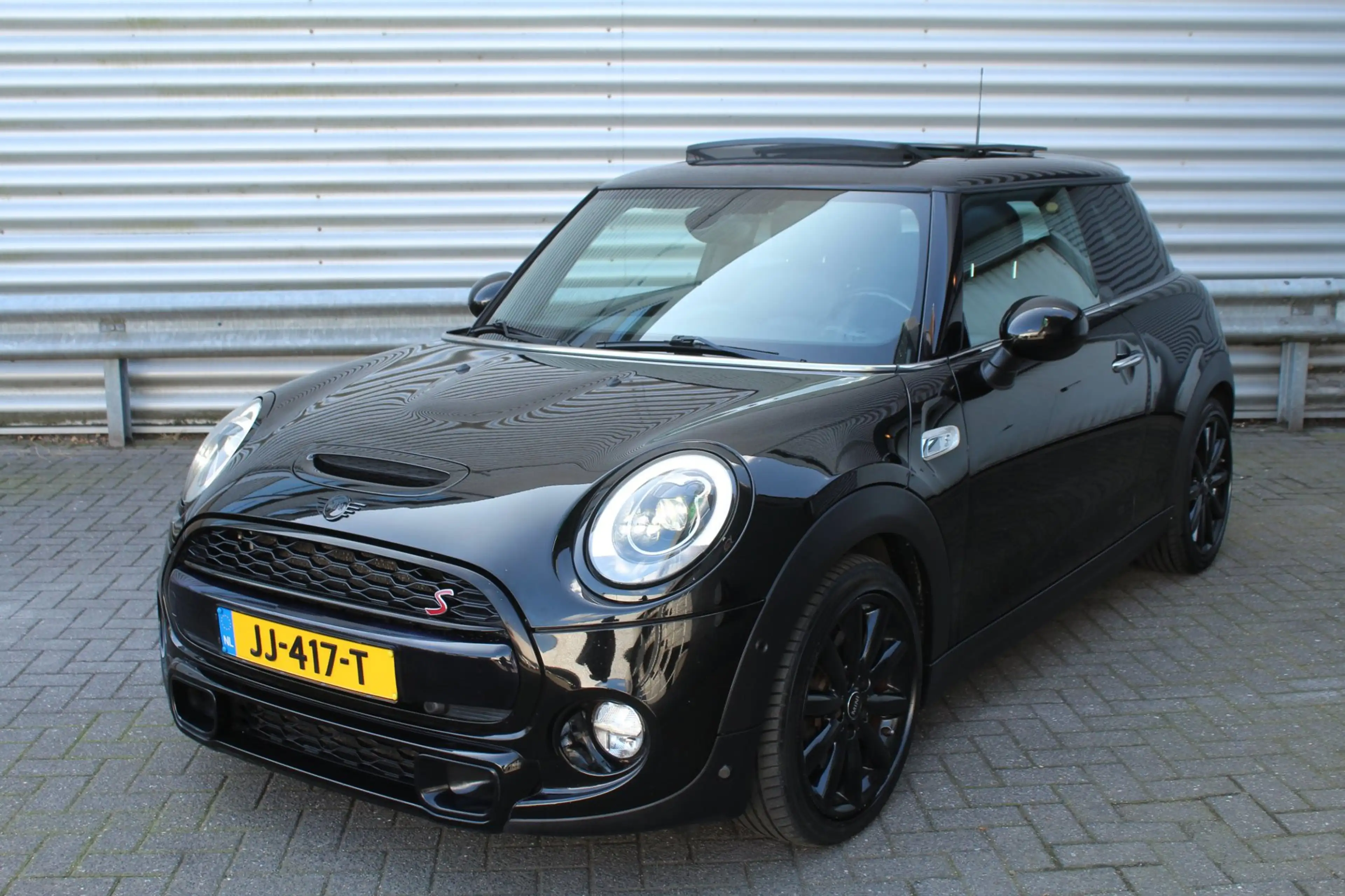 MINI Cooper S 2.0 192pk Serious Business AUTOMAAT Panoramadak NL