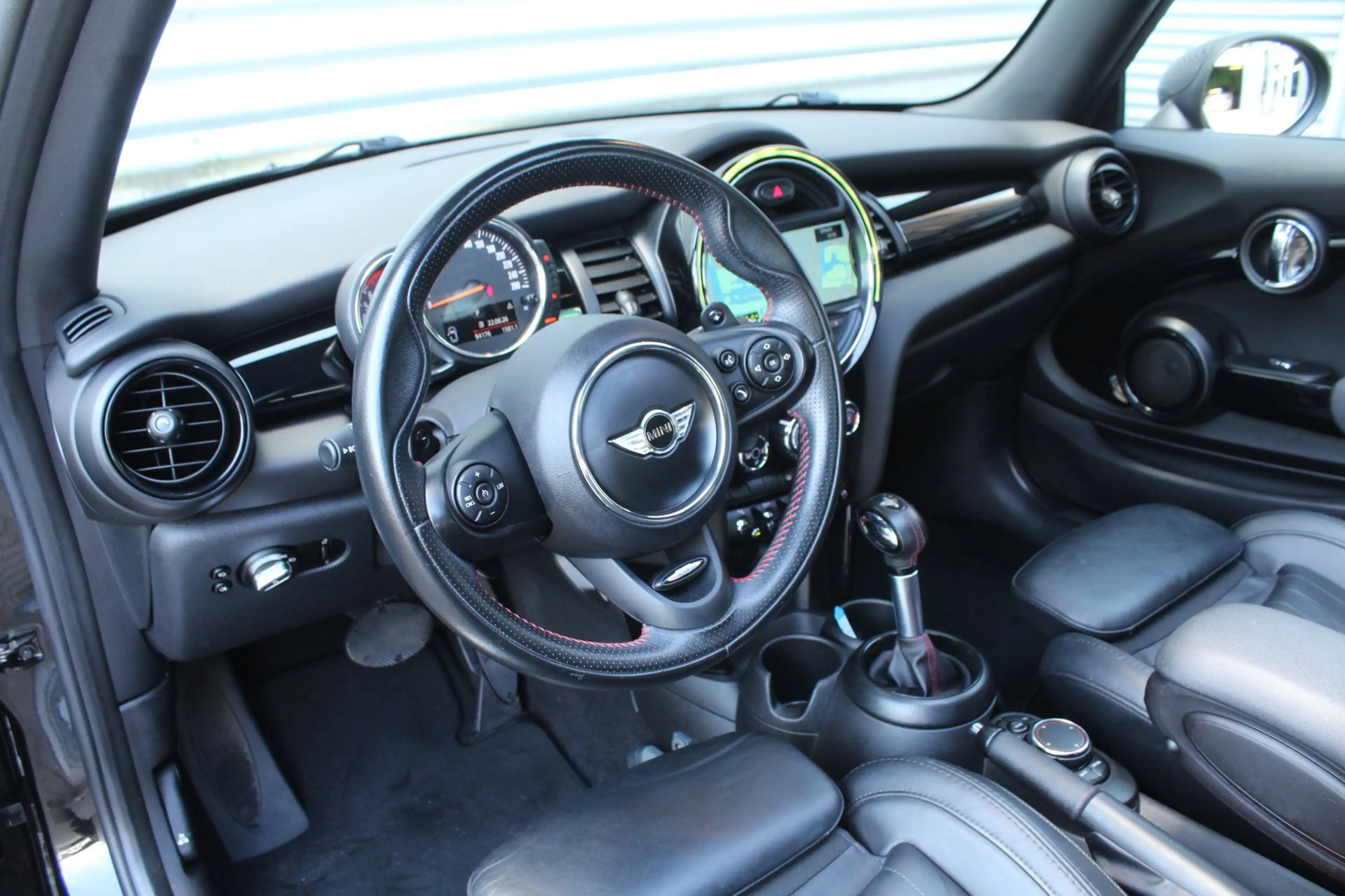MINI Cooper S 2.0 192pk Serious Business AUTOMAAT Panoramadak NL — photo 11
