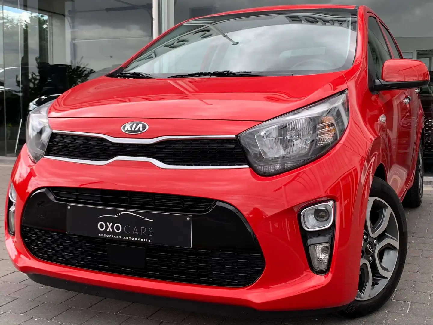 Kia Picanto 1.0i / Boite Auto / Gps  / CarPlay / Clim / Camera Rouge - 1