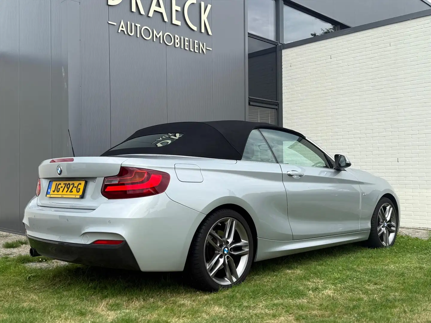 BMW 220 2-Serie 220i High Exe M Sport Leder Grijs - 2