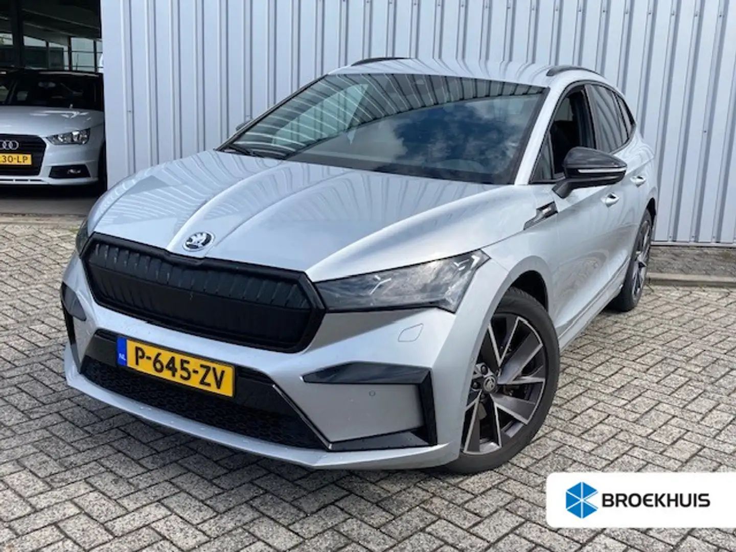 Skoda Enyaq iV 80 Sportline Dodehoekdetectie | Warmte pomp | K Grijs - 1