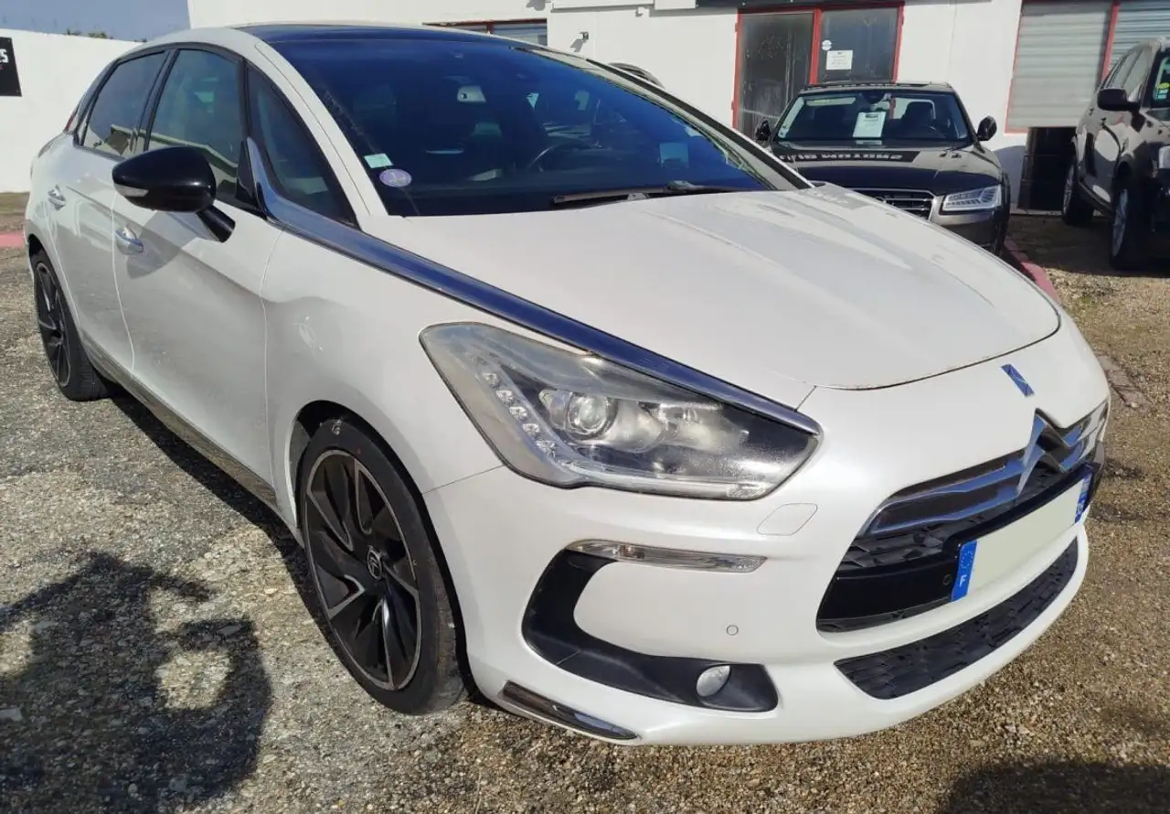 Citroen DS5 1.6 THP 200 1598cm3 200cv