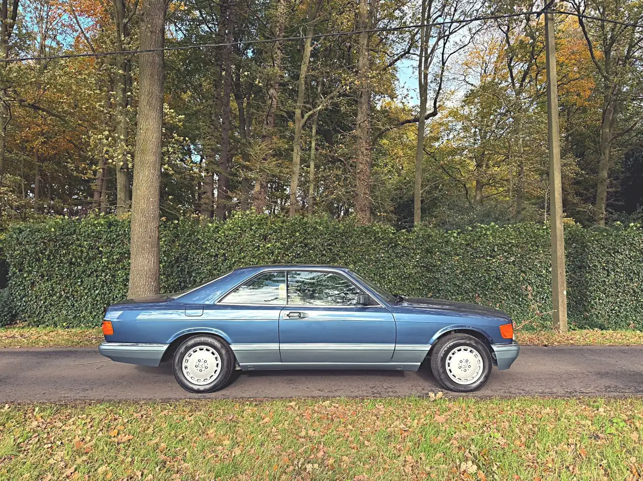 Mercedes-Benz 560 SEC, foto 2