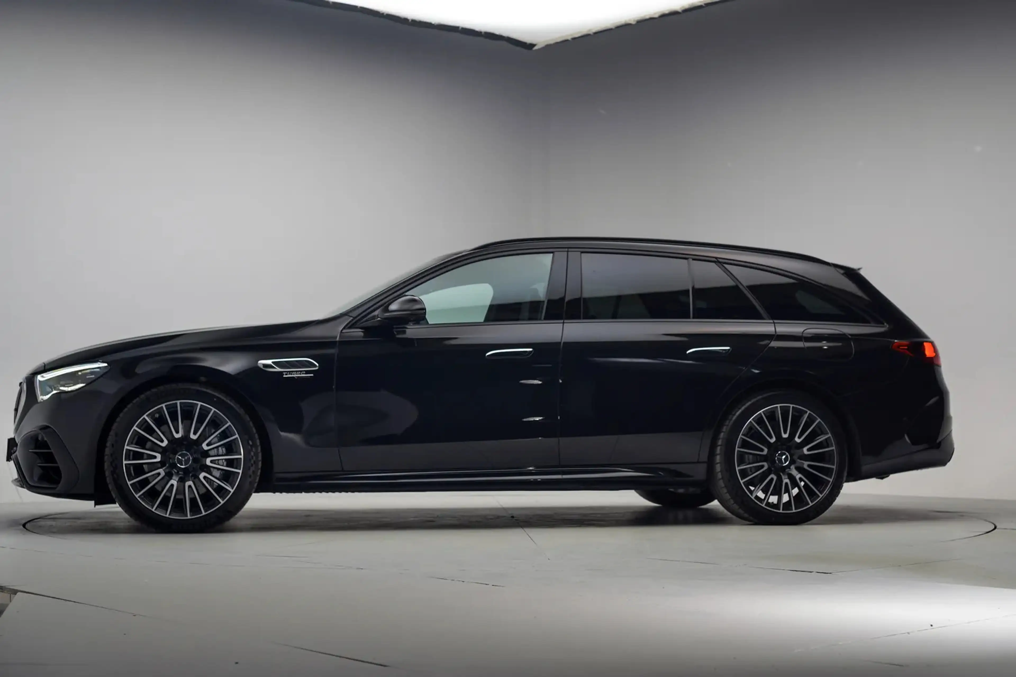 Mercedes-Benz E 53 AMG Estate Hybrid 4MATIC+ [ Sfeerlicht 360°cam Memory — photo 2