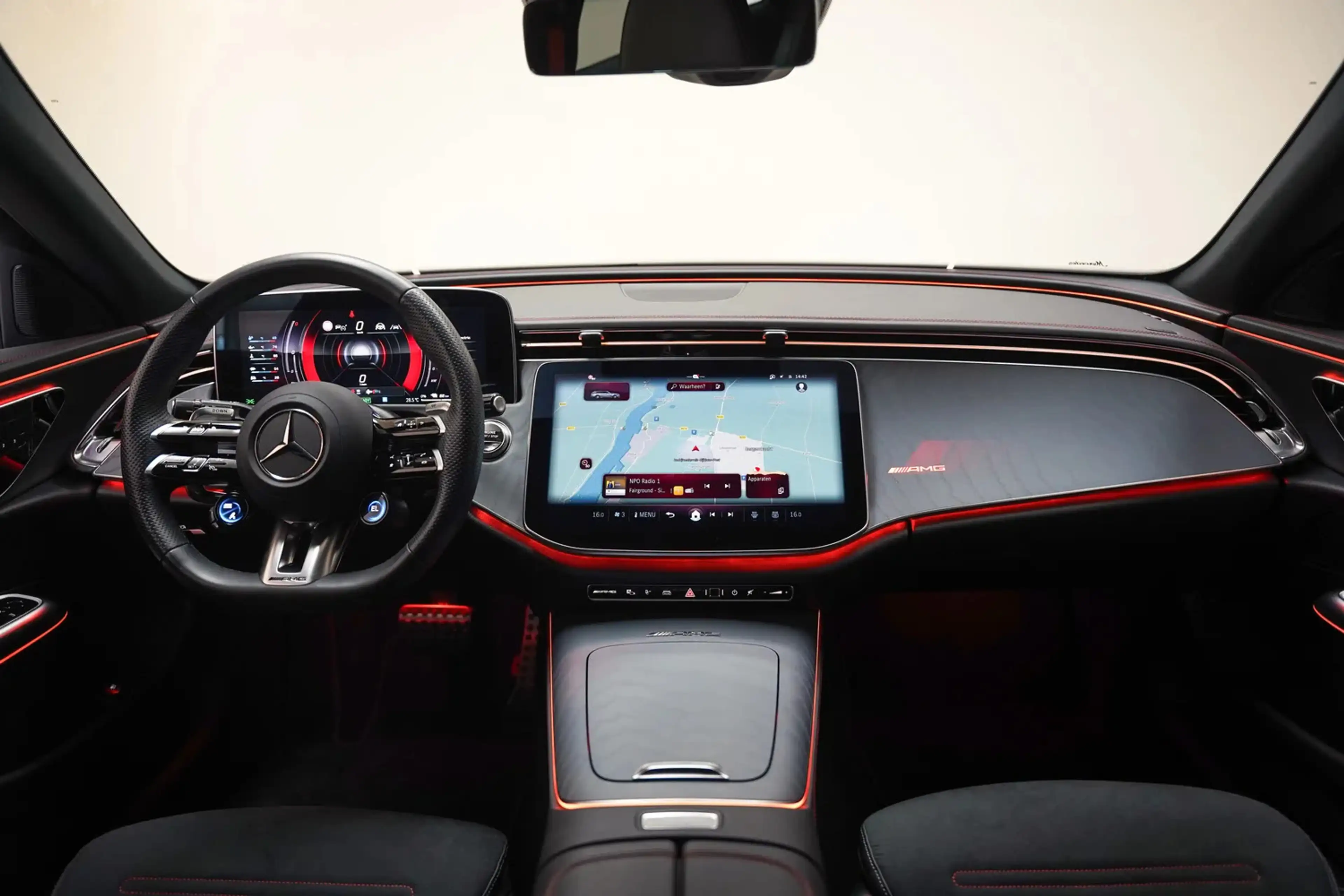 Mercedes-Benz E 53 AMG Estate Hybrid 4MATIC+ [ Sfeerlicht 360°cam Memory — photo 4