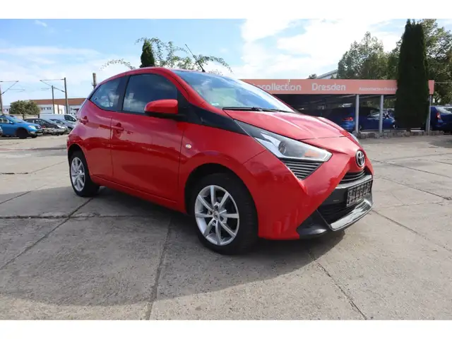 Toyota Aygo (X) X Play 1,0 Ltr. 53 kW KAT