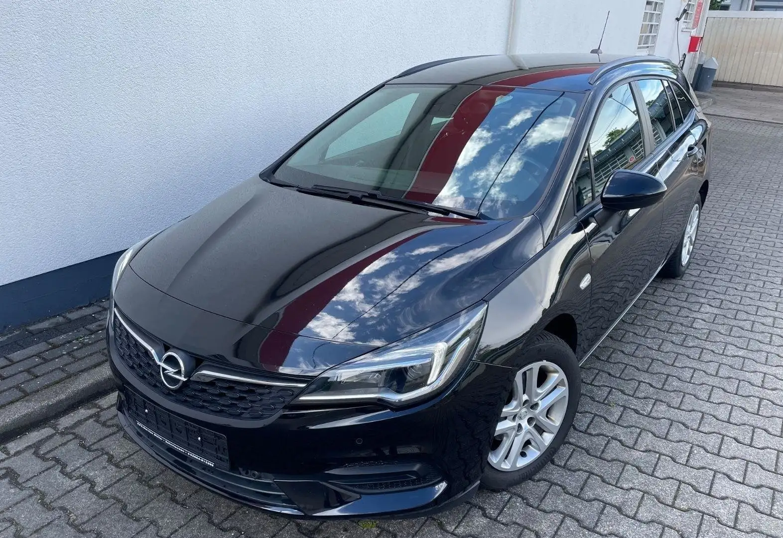 Opel Astra Astra ST 1.5 CDTI Edition Aut.Edition Schwarz - 2