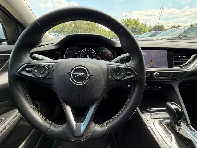 Opel Insignia view 12