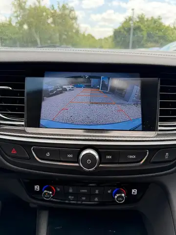 Opel Insignia view 8