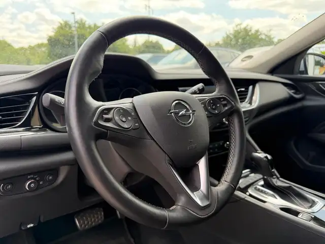 Opel Insignia view 9