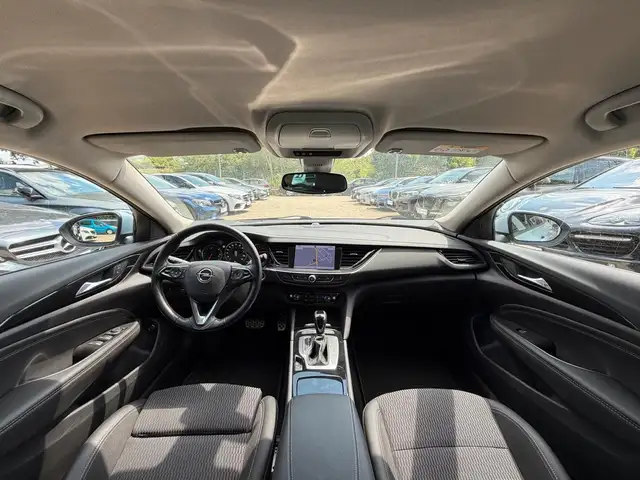 Opel Insignia view 7