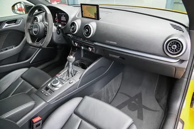 Audi RS3 view 11