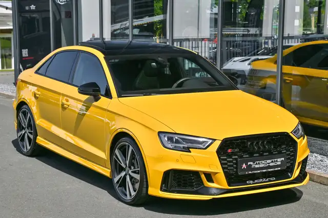 Audi RS3 view 3