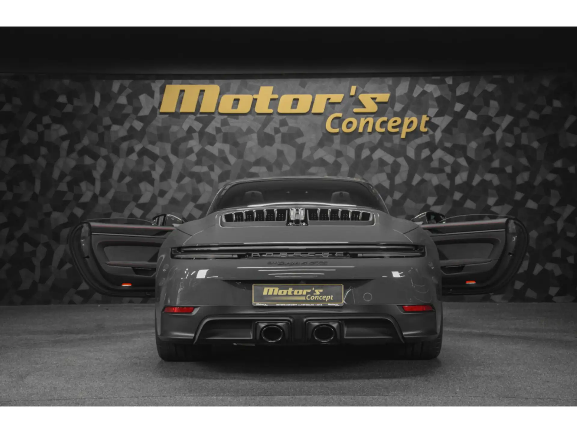 포르쉐 911 Targa 4 GTS 2025 건메탈 사진 5