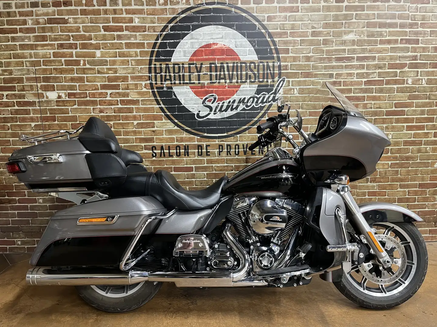 Harley-Davidson Road Glide - 1