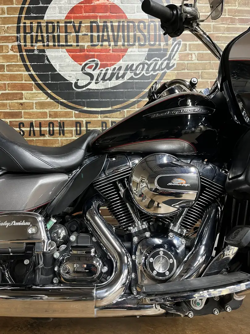 Harley-Davidson Road Glide - 2