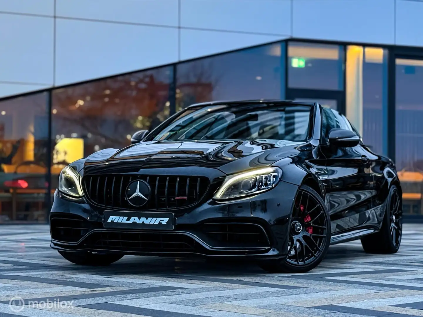 Mercedes-Benz C 63 AMG Cabrio S Premium Plus Pack Schwarz - 2