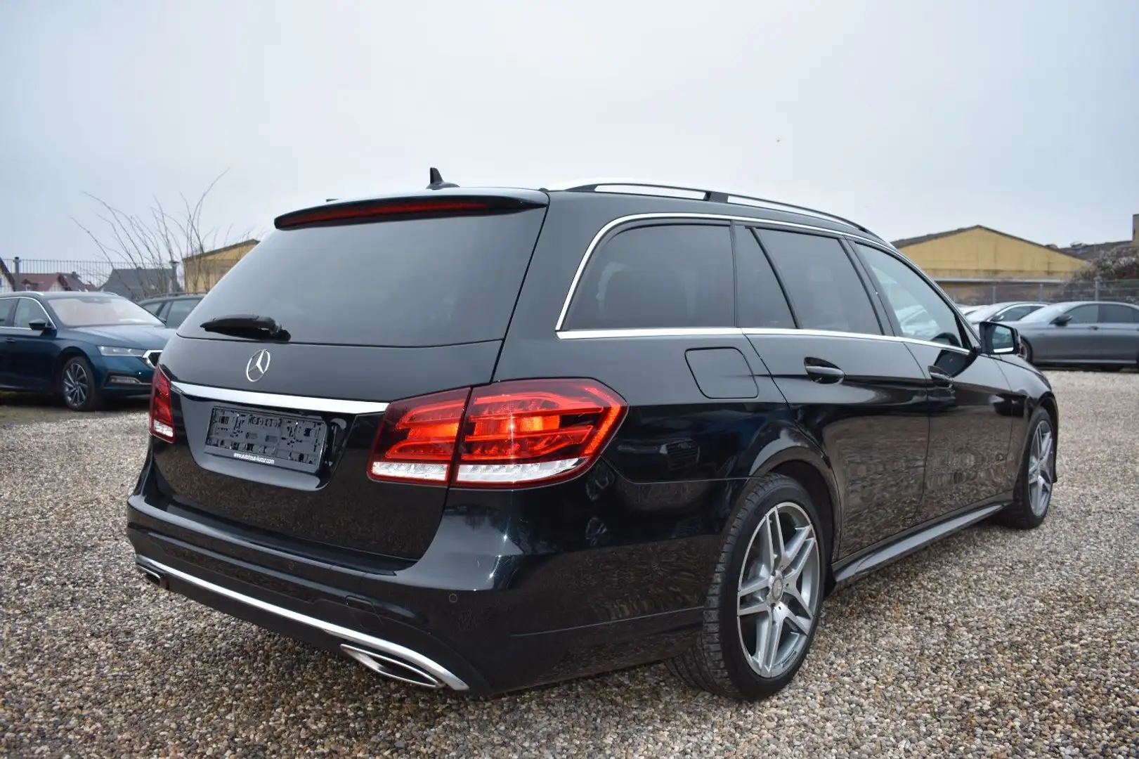 Mercedes-Benz E 400 T Edition 4Matic AMG Night-Paket AHK Noir - 2