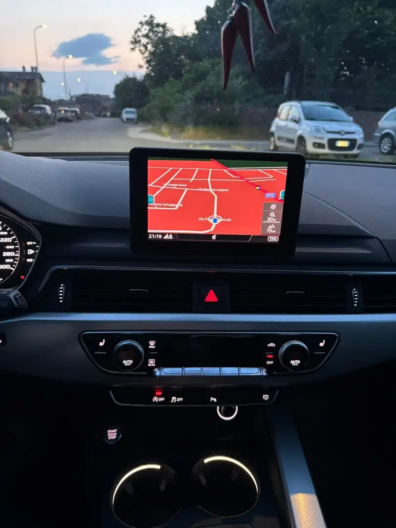 Audi A4 Audi A4 TDI S TRONIC DESIGN 17 NAVI 150 CV - 2