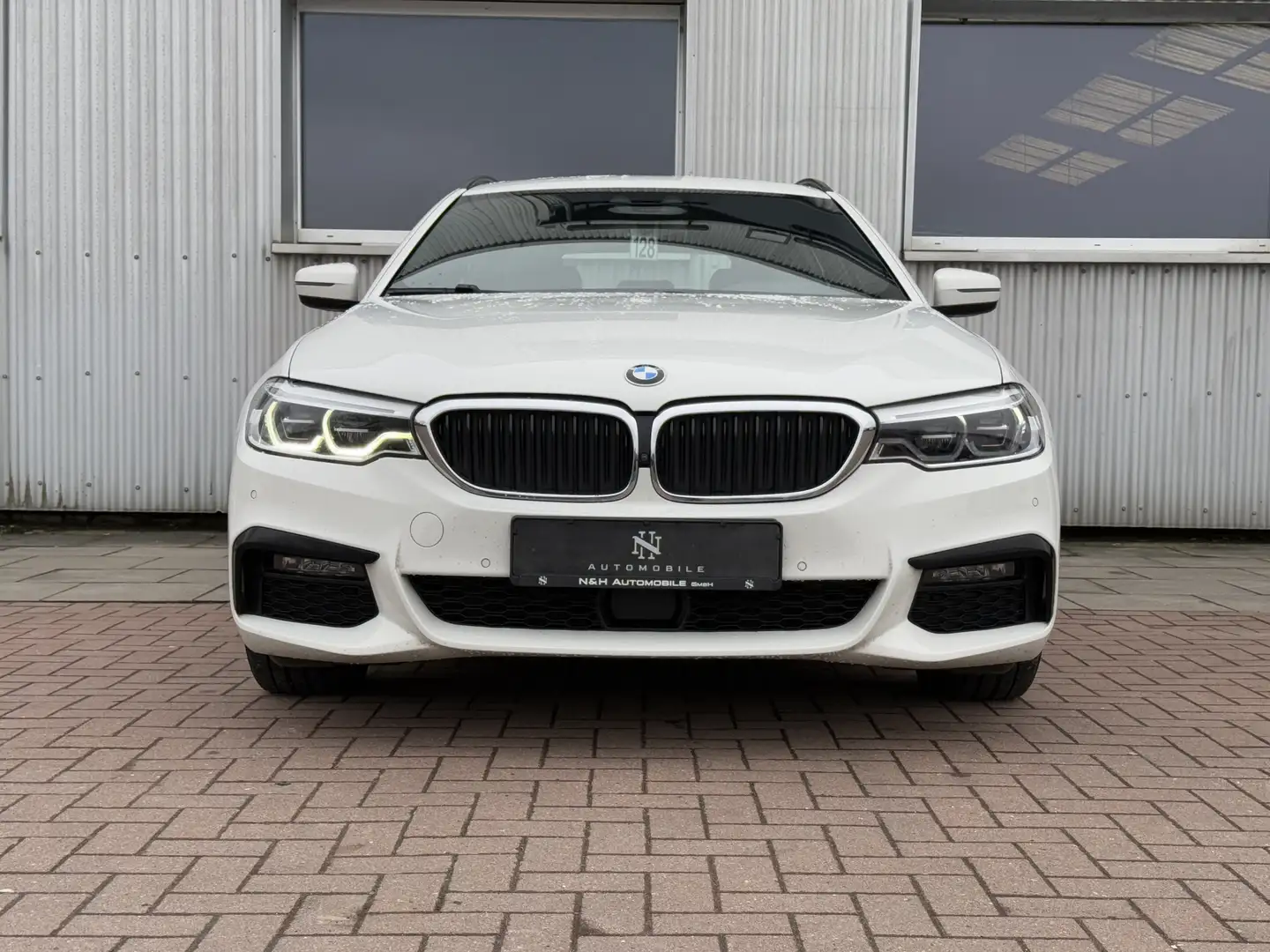 BMW 520 dxDrive M Sport Live Cockpit*LED*360*AHK*ACC Weiß - 2