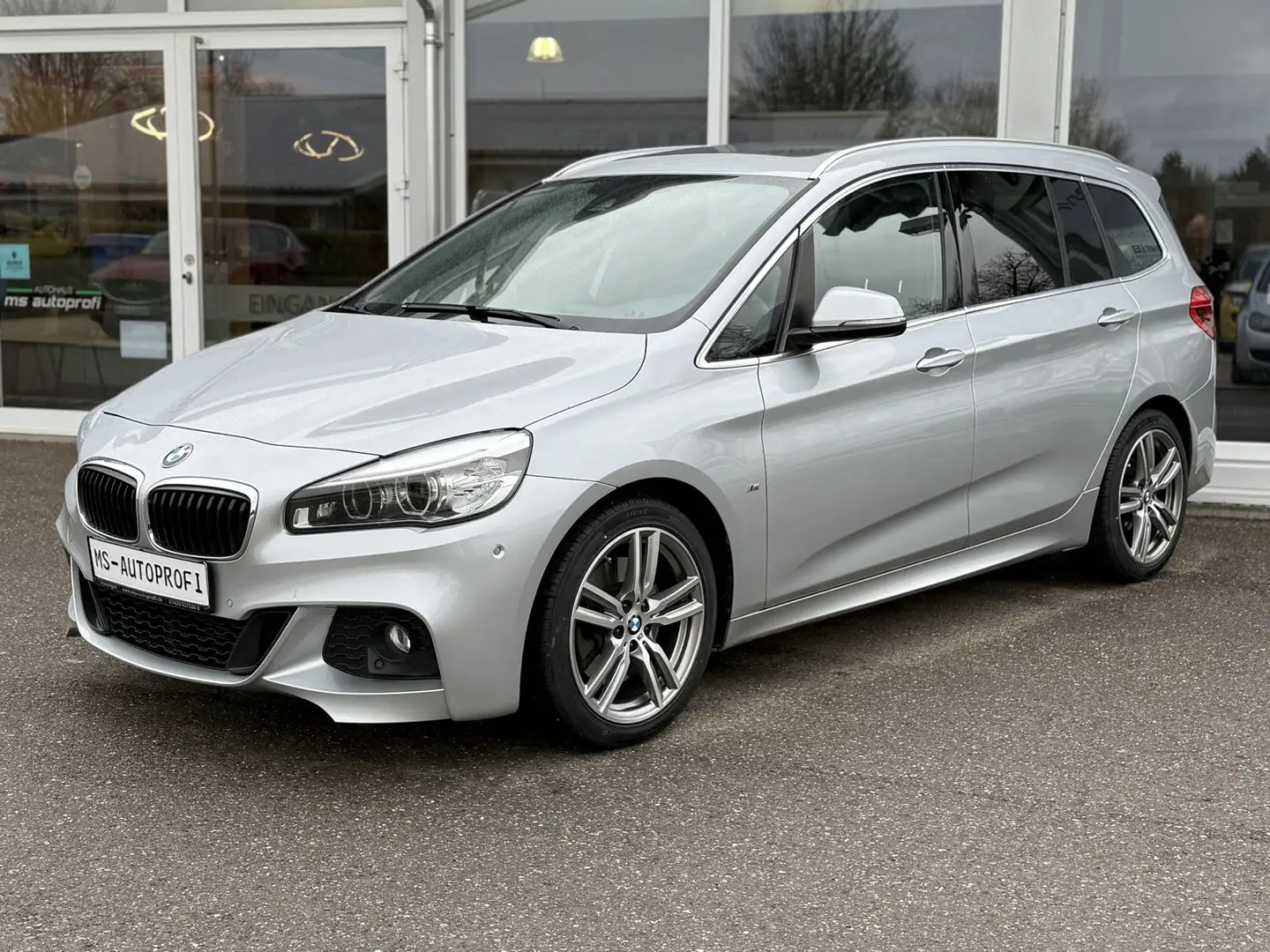 BMW 220 d M Sport AHK Navi BT Pano LED Gris - 1