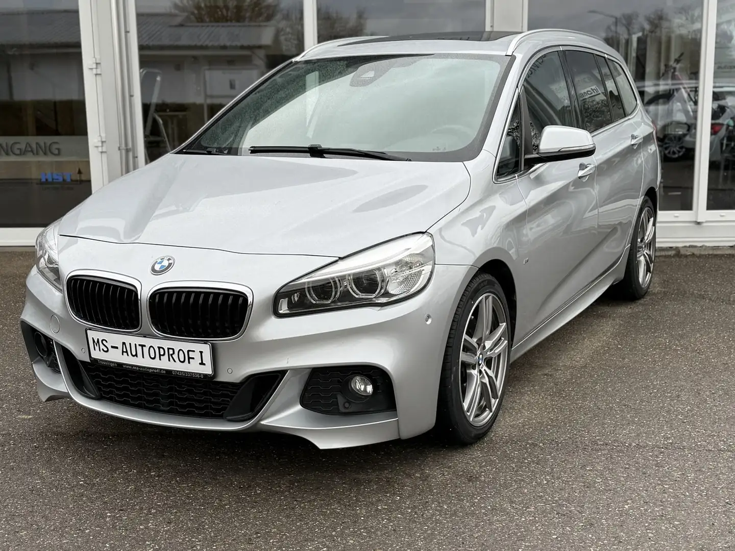 BMW 220 d M Sport AHK Navi BT Pano LED Gris - 2