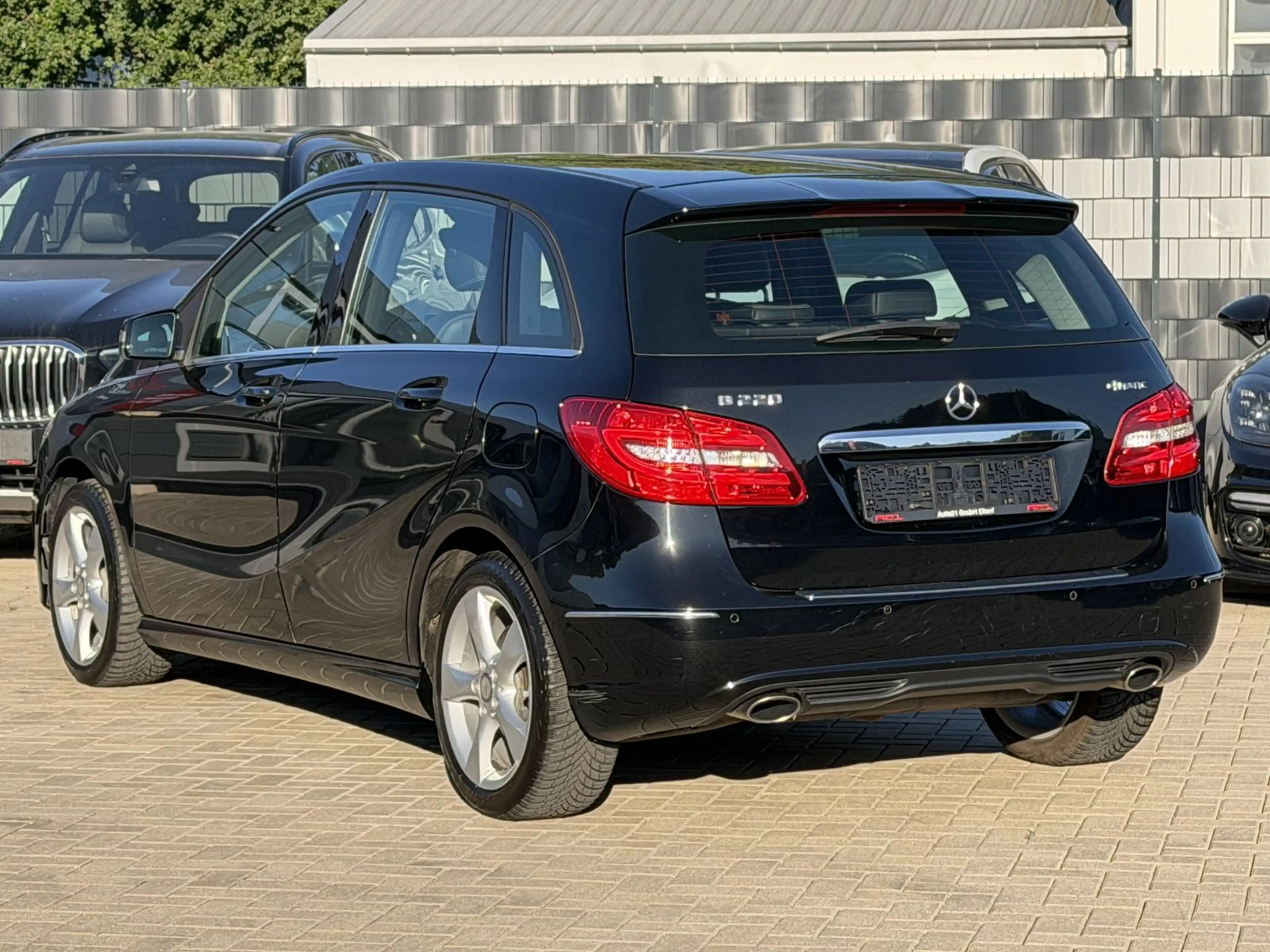 Mercedes-Benz B 220 4M Sport|Automatik|Xenon|Totwinkel — photo 6