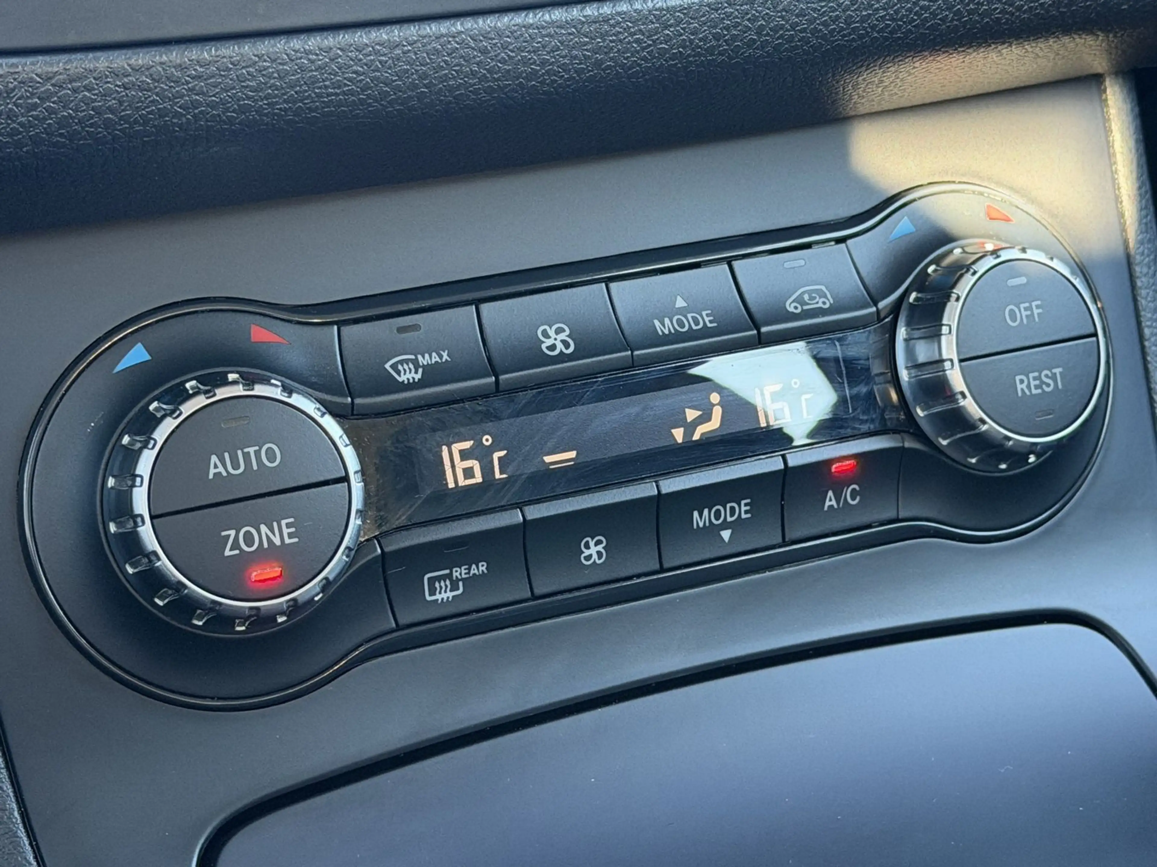 Mercedes-Benz B 220 4M Sport|Automatik|Xenon|Totwinkel — photo 14