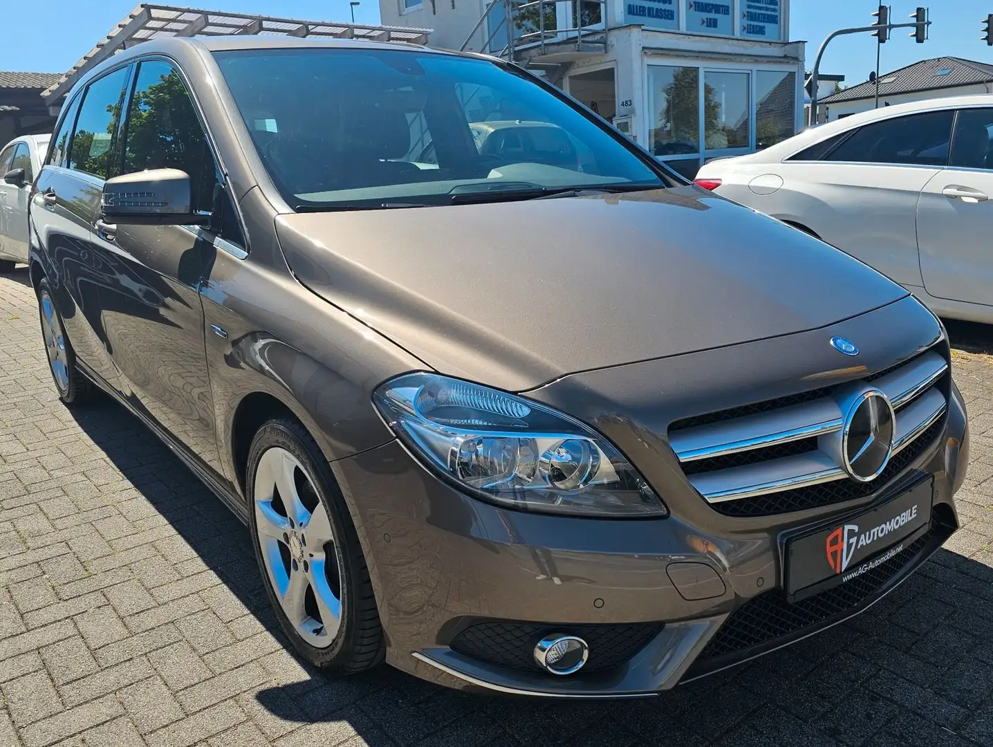 Mercedes-Benz B 180 Bruin - 1