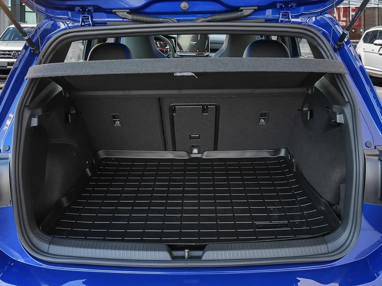 Volkswagen Golf R снимка Volkswagen Golf R
