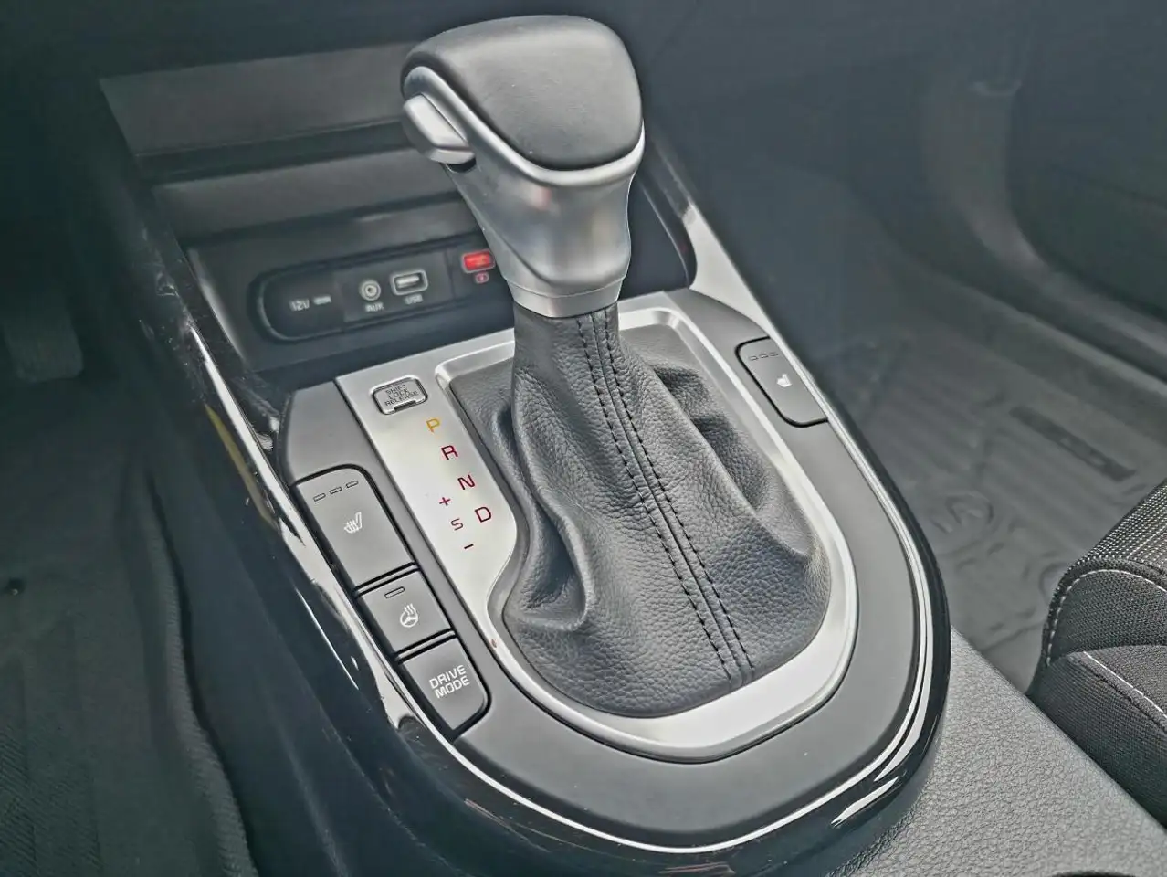 Kia Forte снимка Kia Forte