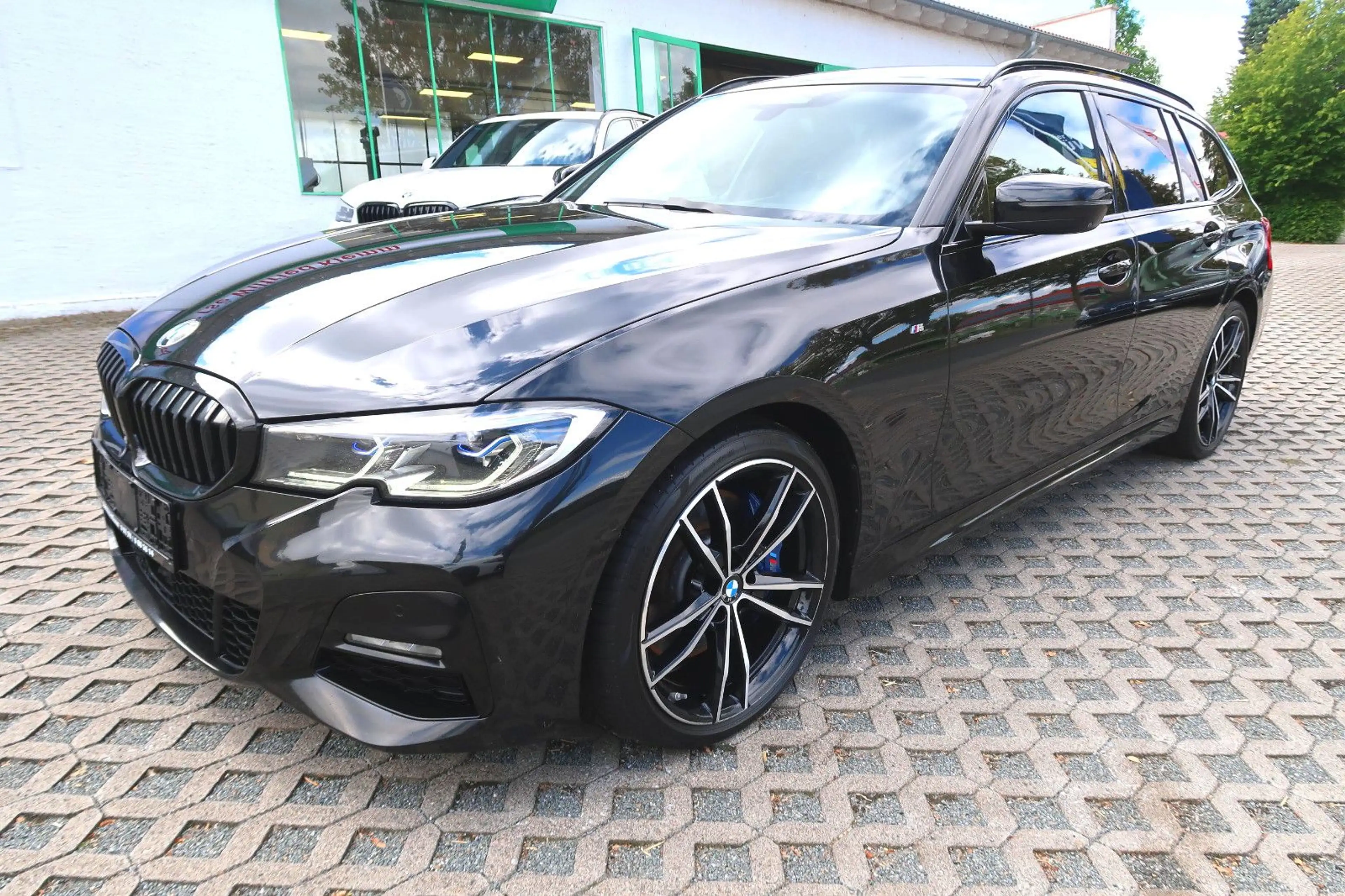 BMW 320 dxDrTour"M Sport"19"Laser"HeadUp"Leder"Harman — photo 2