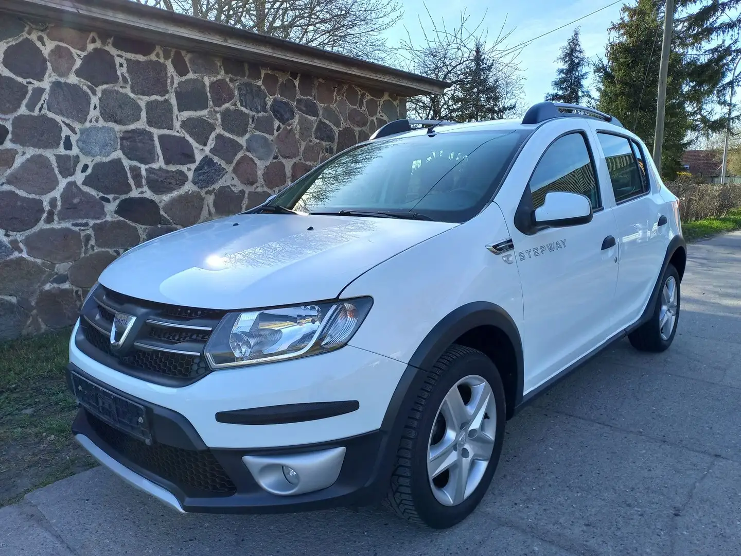 Dacia Sandero II Stepway Prestige- Navi- 1 Hand Weiß - 1