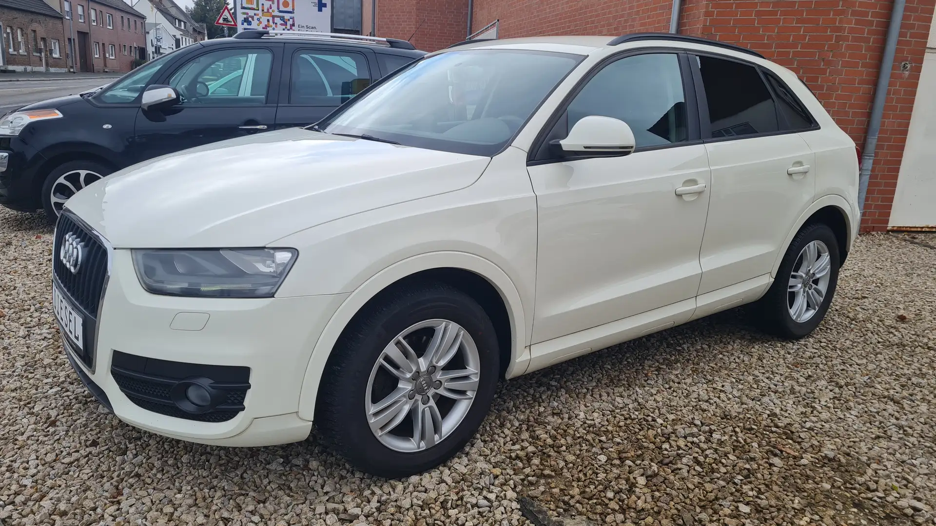 Audi Q3 2.0 TDI , Tüv Neu Weiß - 1